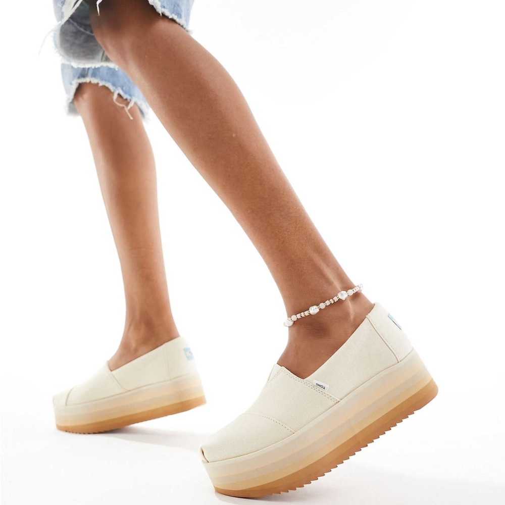 TOMS Alpargata Platform Slip-On Shoes – Women’s 9 Natural Canvas